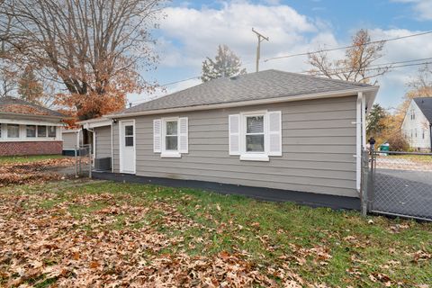 Tiny photo for 24 NE Circle Drive, Joliet, IL 60433 (MLS # 12523453)