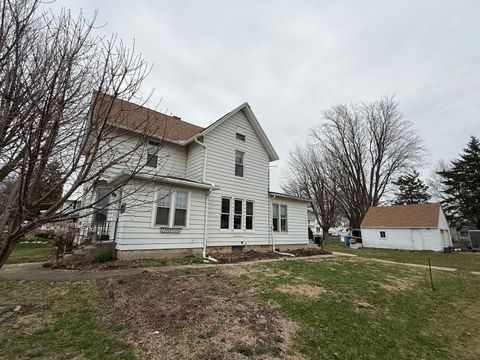 Tiny photo for 300 Holcomb Avenue, Milledgeville, IL 61051 (MLS # 12610375)