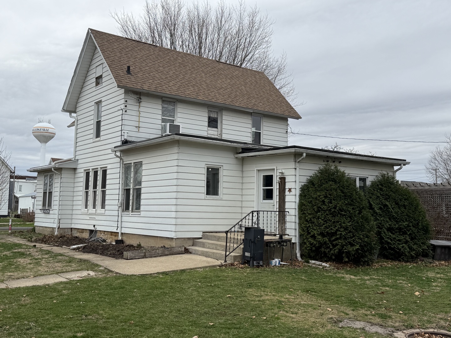 300 Holcomb Avenue