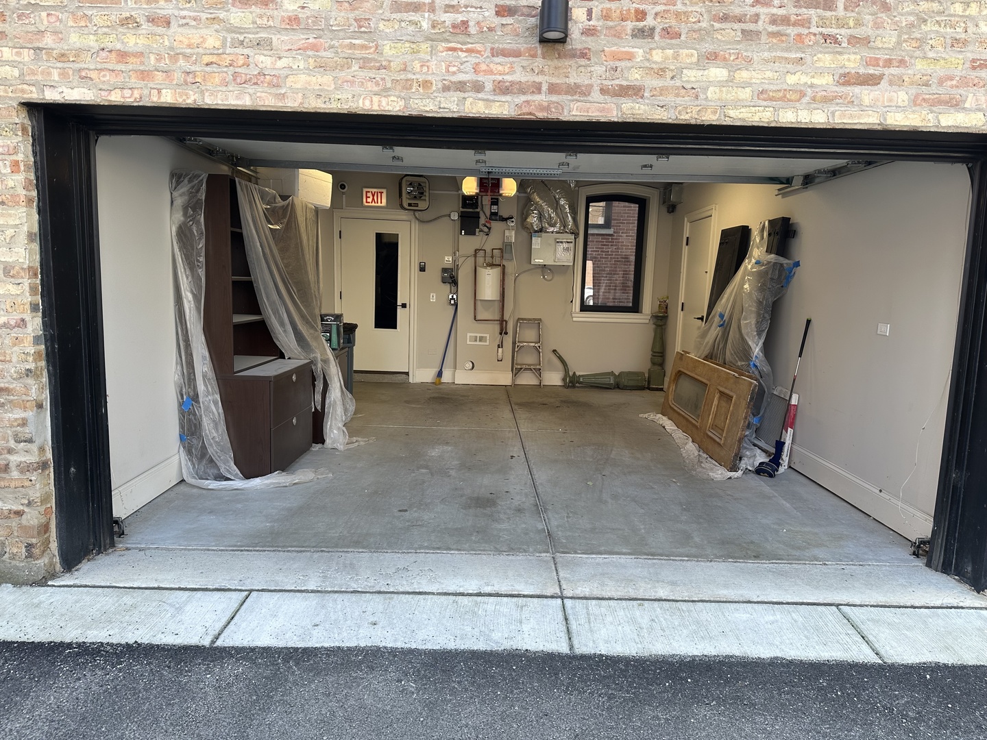 154 W Superior Street