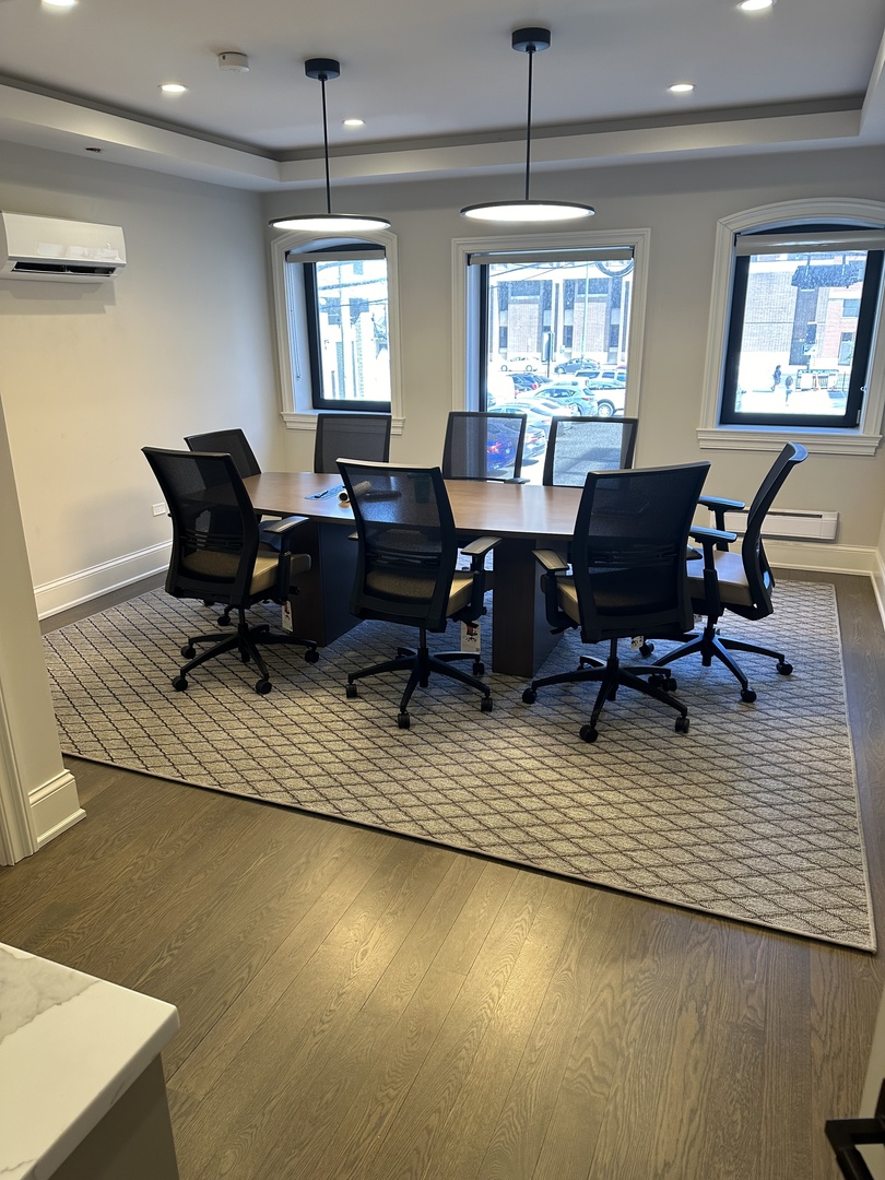 154 W Superior Street