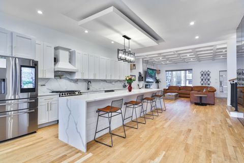 Tiny photo for 943 N Central Park Avenue, Chicago, IL 60651 (MLS # 12511736)