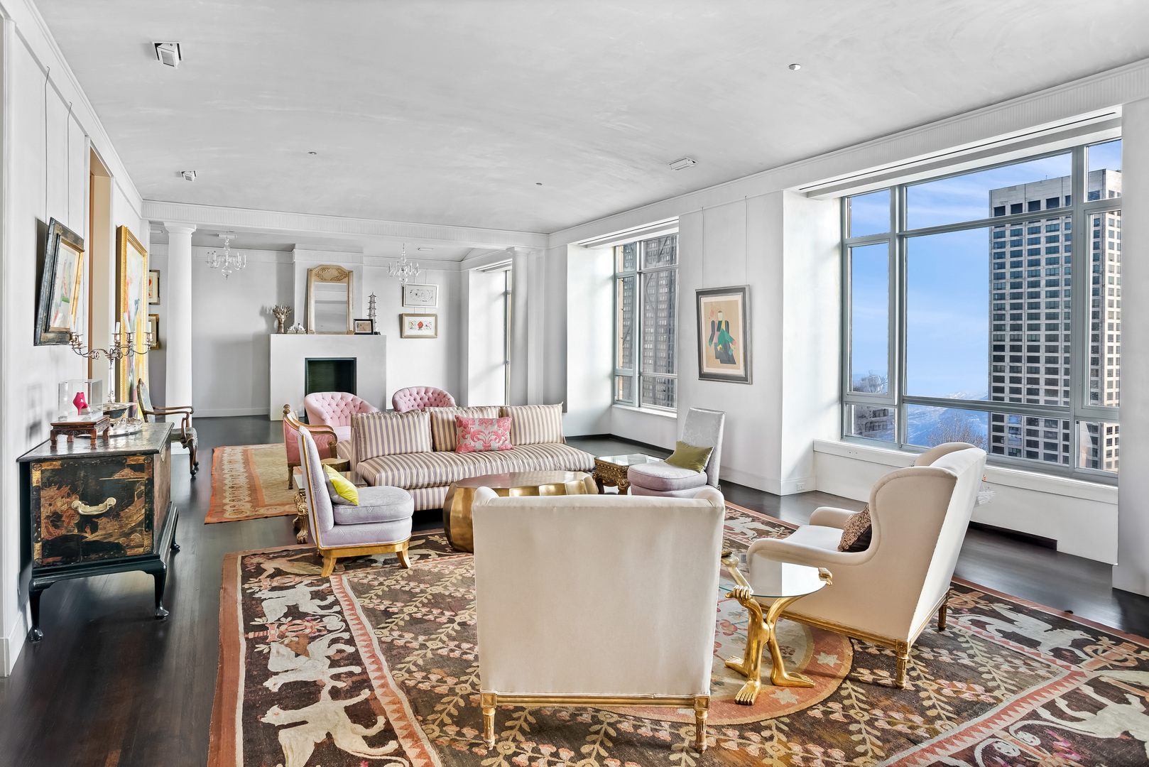 800 N Michigan Avenue 63PH