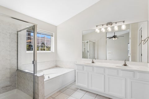 Tiny photo for 135 Tanglewood Drive, Glen Ellyn, IL 60137 (MLS # 12748877)