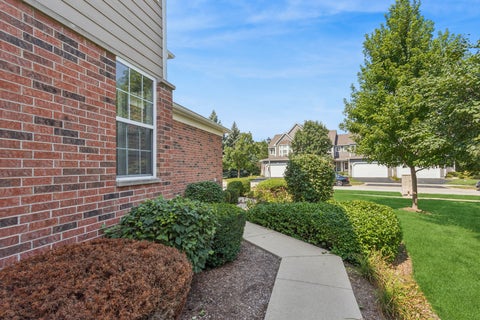 Tiny photo for 135 Tanglewood Drive, Glen Ellyn, IL 60137 (MLS # 12748877)