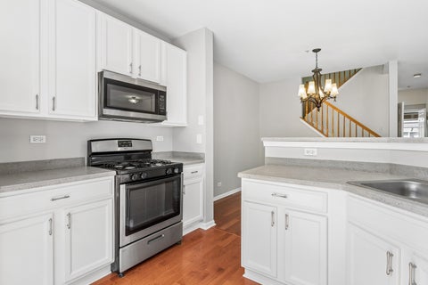 Tiny photo for 135 Tanglewood Drive, Glen Ellyn, IL 60137 (MLS # 12748877)