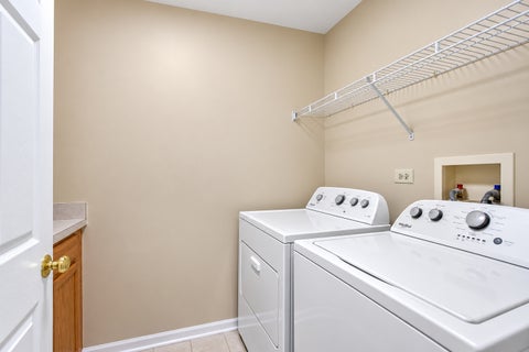 Tiny photo for 135 Tanglewood Drive, Glen Ellyn, IL 60137 (MLS # 12748877)