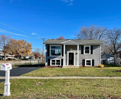 Tiny photo for 16701 Highview Avenue, Orland Hills, IL 60487 (MLS # 12485361)
