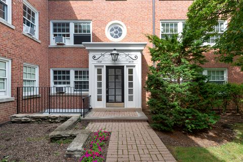 Tiny photo for 1408 Hinman Avenue #2, Evanston, IL 60201 (MLS # 12494103)