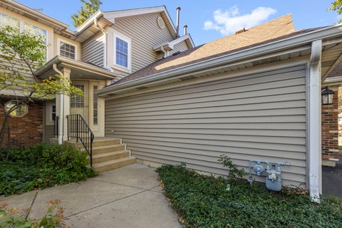 Tiny photo for 1081 Lakewood Circle, Carol Stream, IL 60188 (MLS # 12789771)