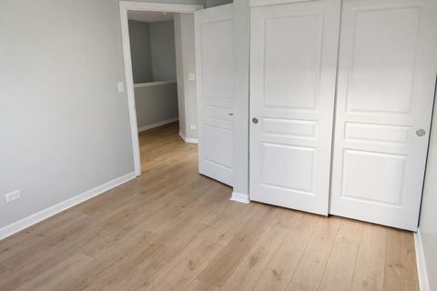 Tiny photo for 2303 Neubauer Circle, Lindenhurst, IL 60046 (MLS # 12585067)