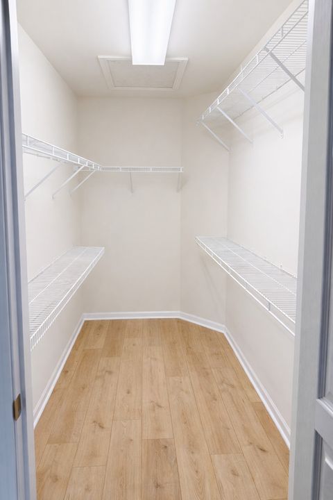 Tiny photo for 2303 Neubauer Circle, Lindenhurst, IL 60046 (MLS # 12585067)