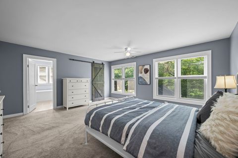 Tiny photo for 331 E Russell Street, Barrington, IL 60010 (MLS # 12659231)