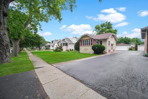 Tiny photo for 103 N Harvard Avenue, Villa Park, IL 60181 (MLS # 12761940)