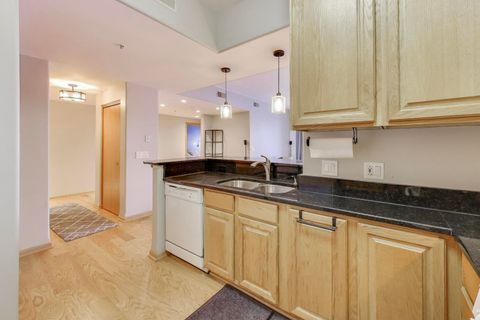 Tiny photo for 1715 Pavilion Way #206, Park Ridge, IL 60068 (MLS # 12528882)