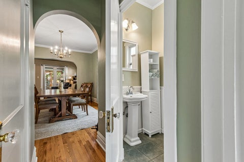 Tiny photo for 1134 S Scoville Avenue, Oak Park, IL 60304 (MLS # 12431676)