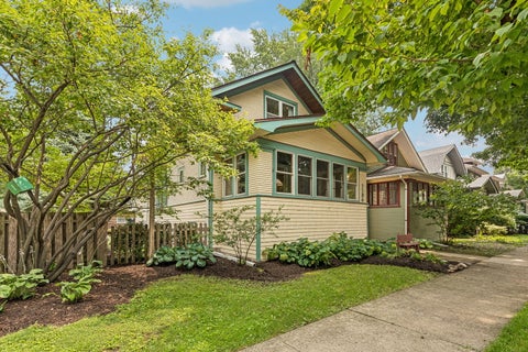 Tiny photo for 1134 S Scoville Avenue, Oak Park, IL 60304 (MLS # 12431676)
