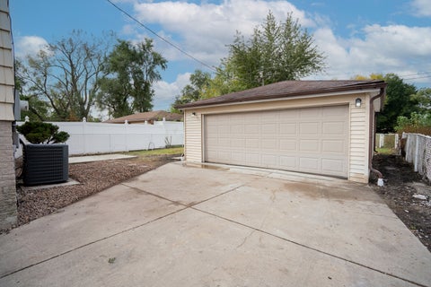 Tiny photo for 16400 Paulina Avenue, Markham, IL 60428 (MLS # 12789292)