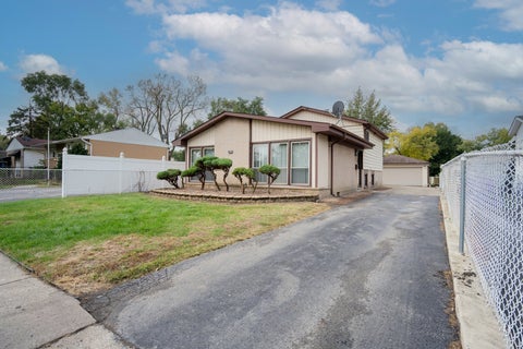 Tiny photo for 16400 Paulina Avenue, Markham, IL 60428 (MLS # 12789292)