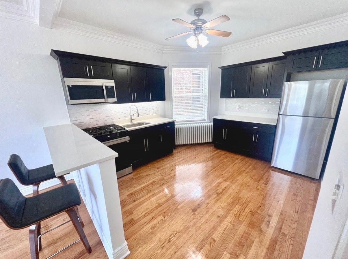 6619 CERMAK Road 2F