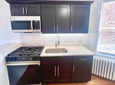Tiny photo for 6619 CERMAK Road #2F, Berwyn, IL 60402 (MLS # 12731196)