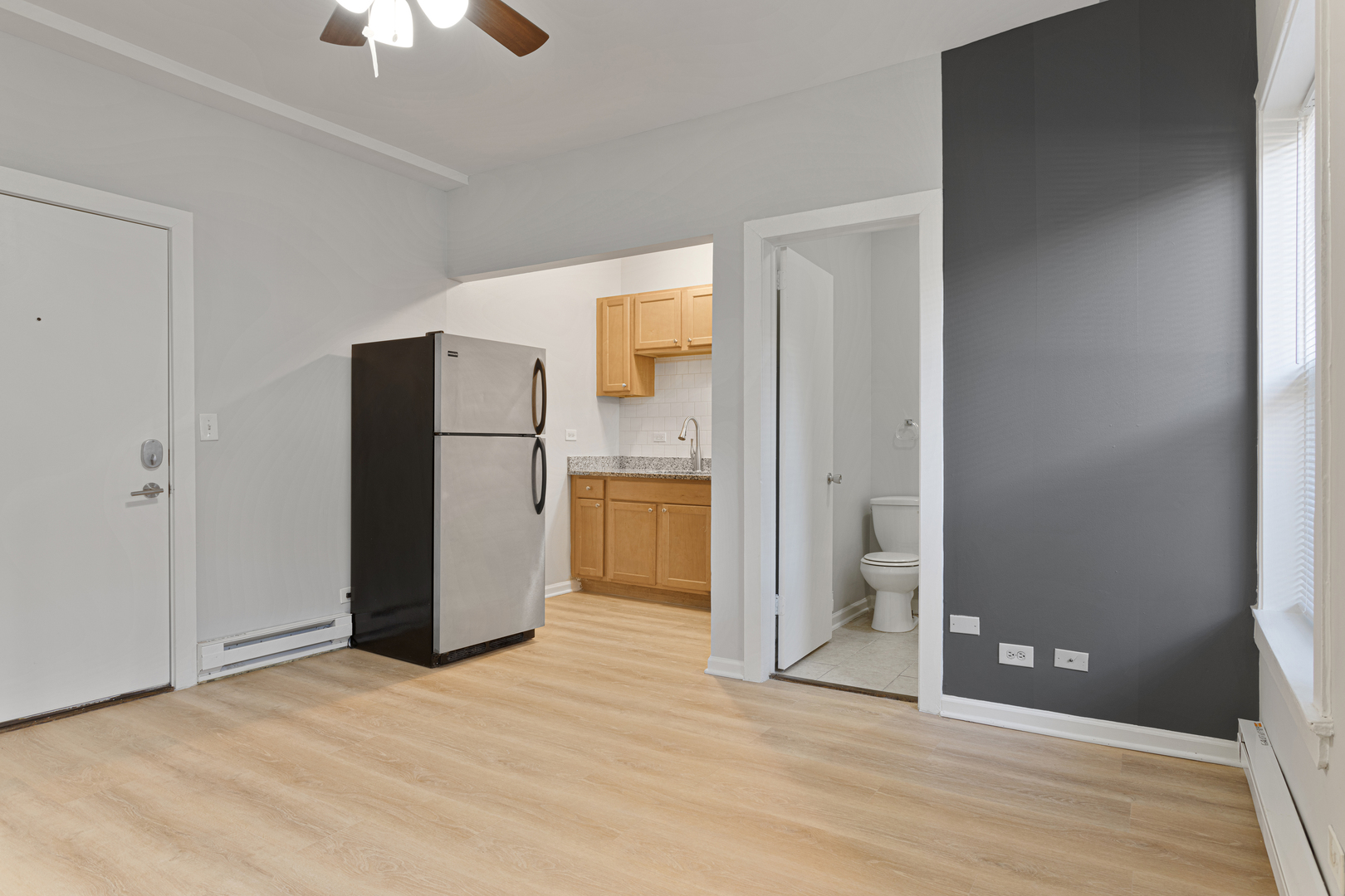 1456 W Fargo Avenue 206