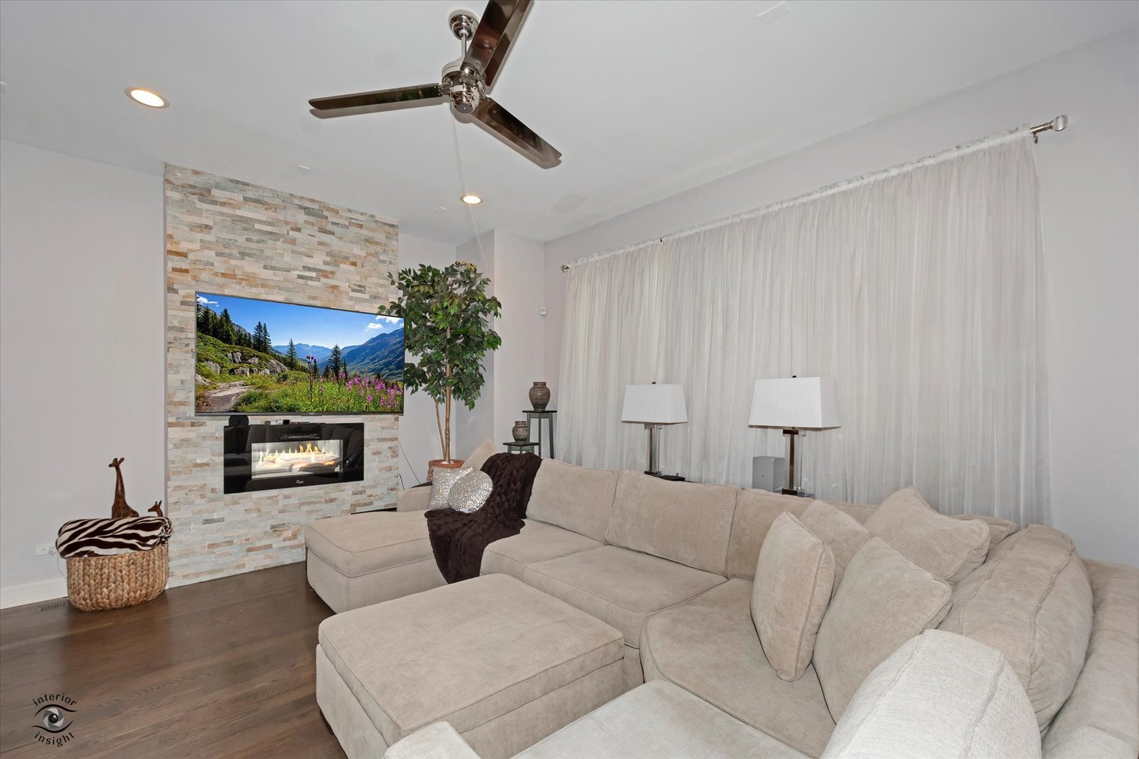 609 E 48th Street