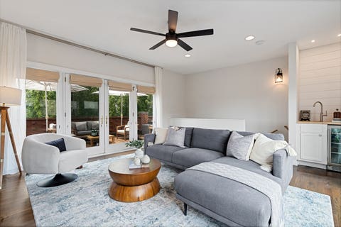 Tiny photo for 2009 N Hoyne Avenue, Chicago, IL 60647 (MLS # 12711165)