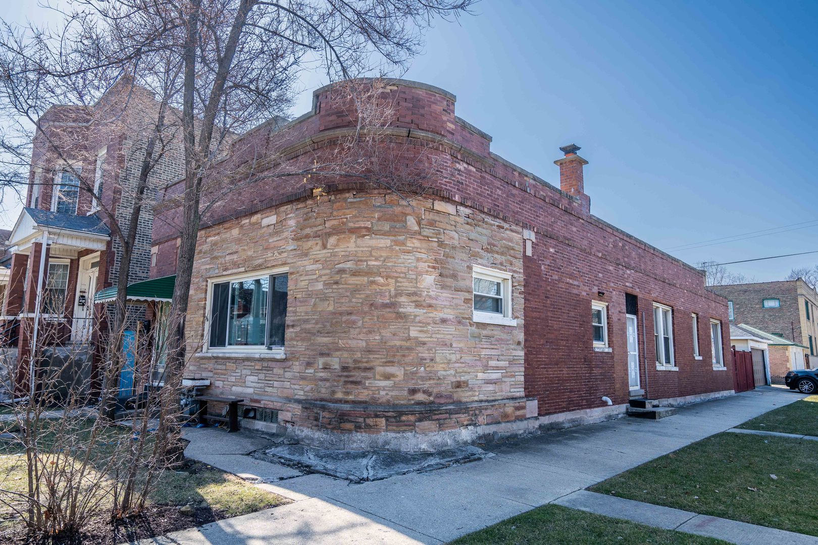 1900 S 57th Court