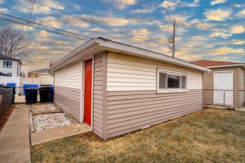 Tiny photo for 5734 S Melvina Avenue, Chicago, IL 60638 (MLS # 12577851)