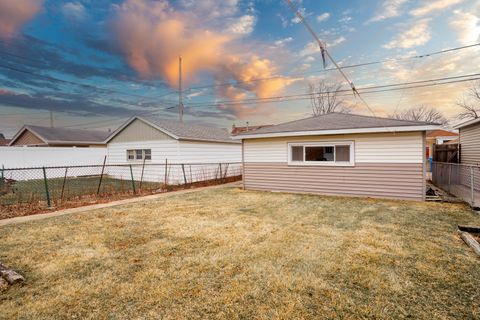 Tiny photo for 5734 S Melvina Avenue, Chicago, IL 60638 (MLS # 12577851)