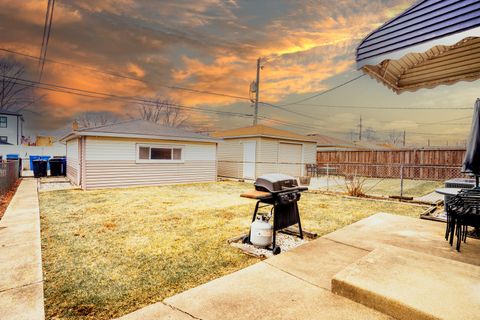 Tiny photo for 5734 S Melvina Avenue, Chicago, IL 60638 (MLS # 12577851)