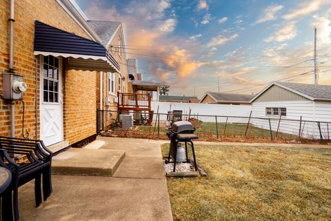 Tiny photo for 5734 S Melvina Avenue, Chicago, IL 60638 (MLS # 12577851)