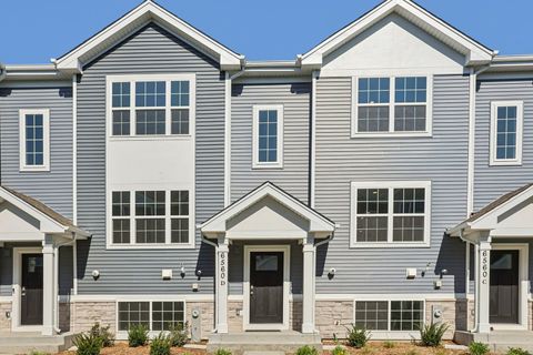 Photo of 909 Briar Glen Court, Hampshire, IL 60140 (MLS # 12508424) Photo of 909 Briar Glen Court, Hampshire, IL 60140 (MLS # 12508424)