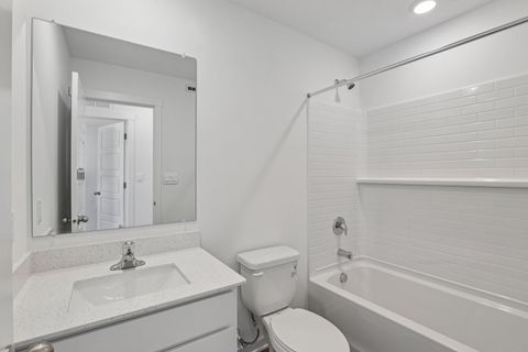 Tiny photo for 909 Briar Glen Court, Hampshire, IL 60140 (MLS # 12508424)