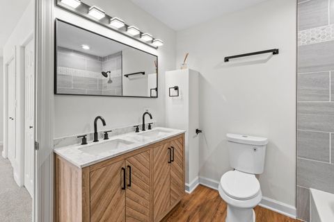 Tiny photo for 19 E 56th Street, Westmont, IL 60559 (MLS # 12494648)