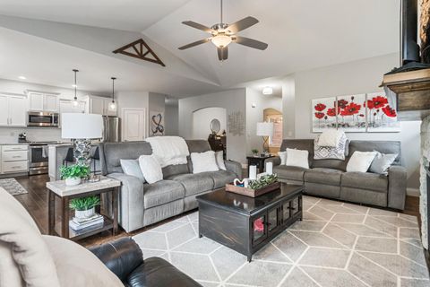 Tiny photo for 1604 Kassen Avenue, Mahomet, IL 61853 (MLS # 12629255)