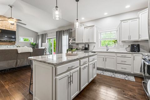 Tiny photo for 1604 Kassen Avenue, Mahomet, IL 61853 (MLS # 12629255)