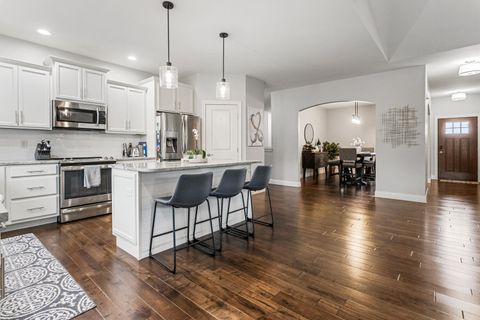 Tiny photo for 1604 Kassen Avenue, Mahomet, IL 61853 (MLS # 12629255)