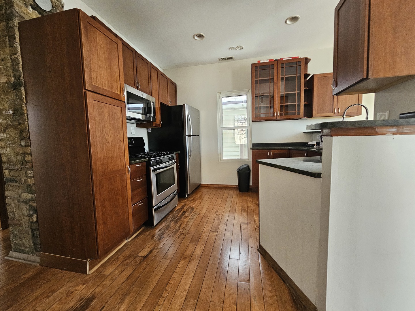 1618 W Blackhawk Street 3