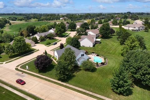 Tiny photo for 6503 Woodland Court, Davenport, IA 52807 (MLS # 12712472)