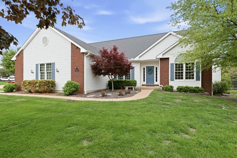 Photo of 6503 Woodland Court, Davenport, IA 52807 (MLS # 12712472)