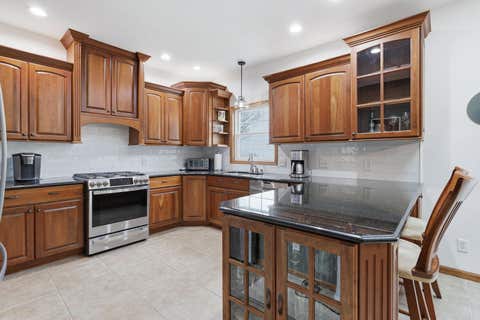 Tiny photo for 6503 Woodland Court, Davenport, IA 52807 (MLS # 12712472)