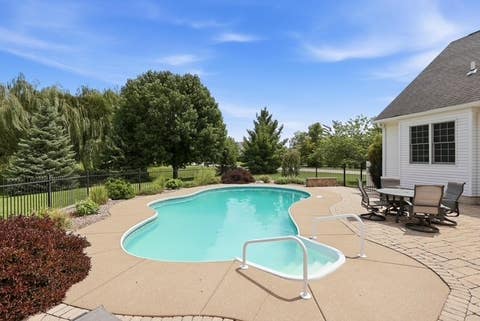 Tiny photo for 6503 Woodland Court, Davenport, IA 52807 (MLS # 12712472)