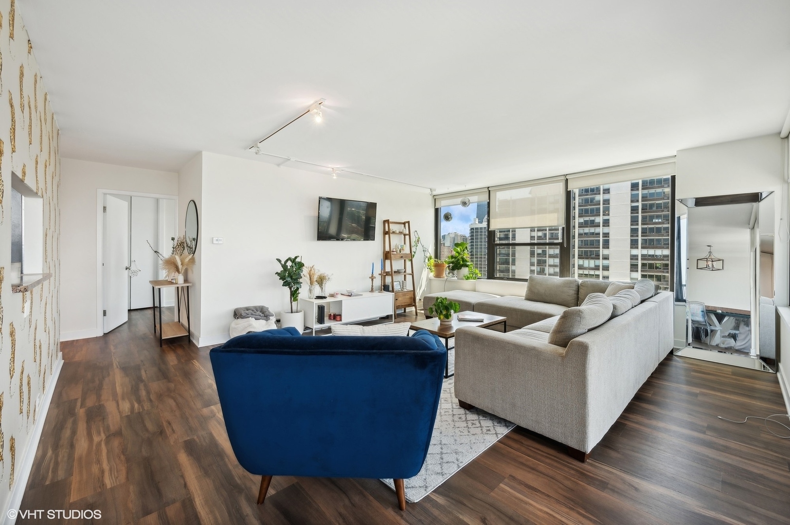 1560 N SANDBURG Terrace 2401