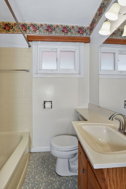 Tiny photo for 2213 Park Avenue, North Riverside, IL 60546 (MLS # 12648191)