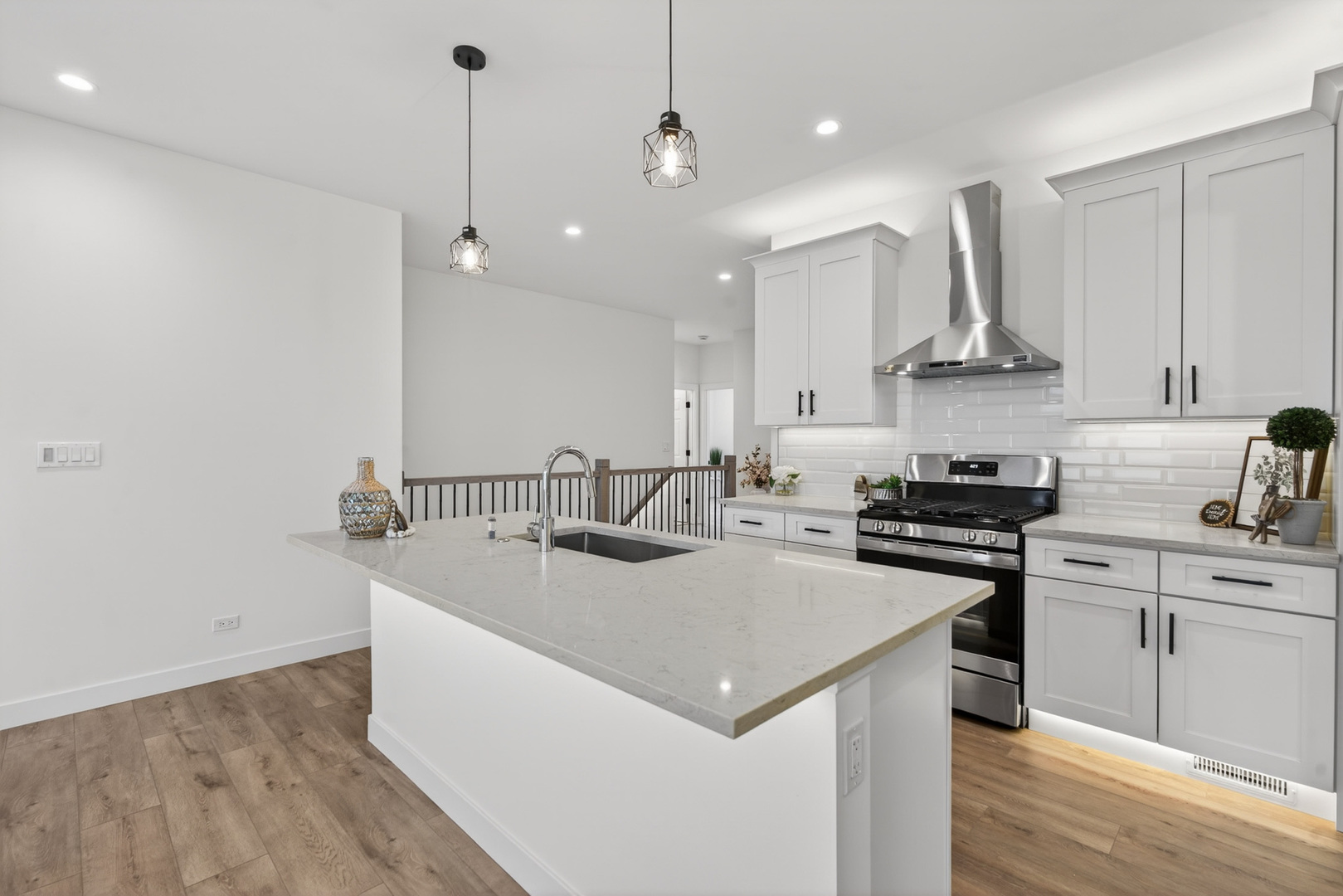 1002 Joshua Lane