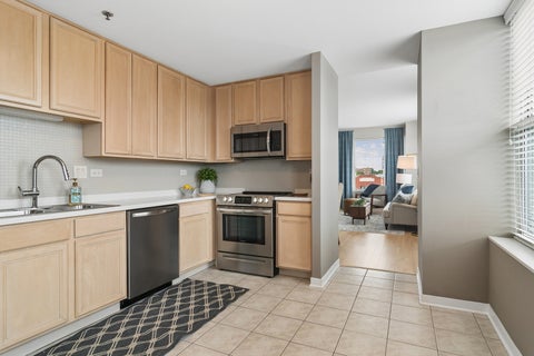 Tiny photo for 77 S EVERGREEN Avenue #401, Arlington Heights, IL 60005 (MLS # 12732581)
