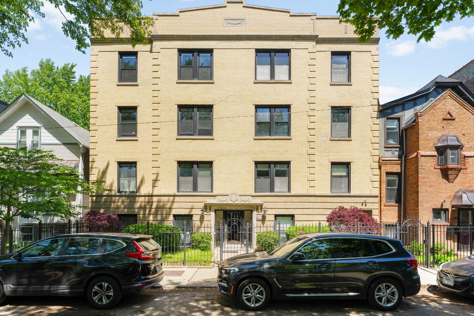 1744 W HENDERSON Street 2