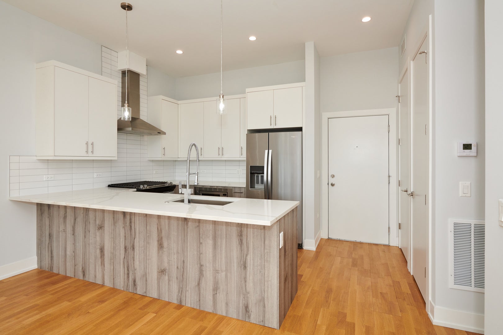 2139 W Madison Street 504